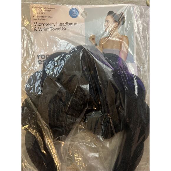 Room Essentials 3pc Microterry Headband & Wrist Towel Set Black New - Picture 2 of 3